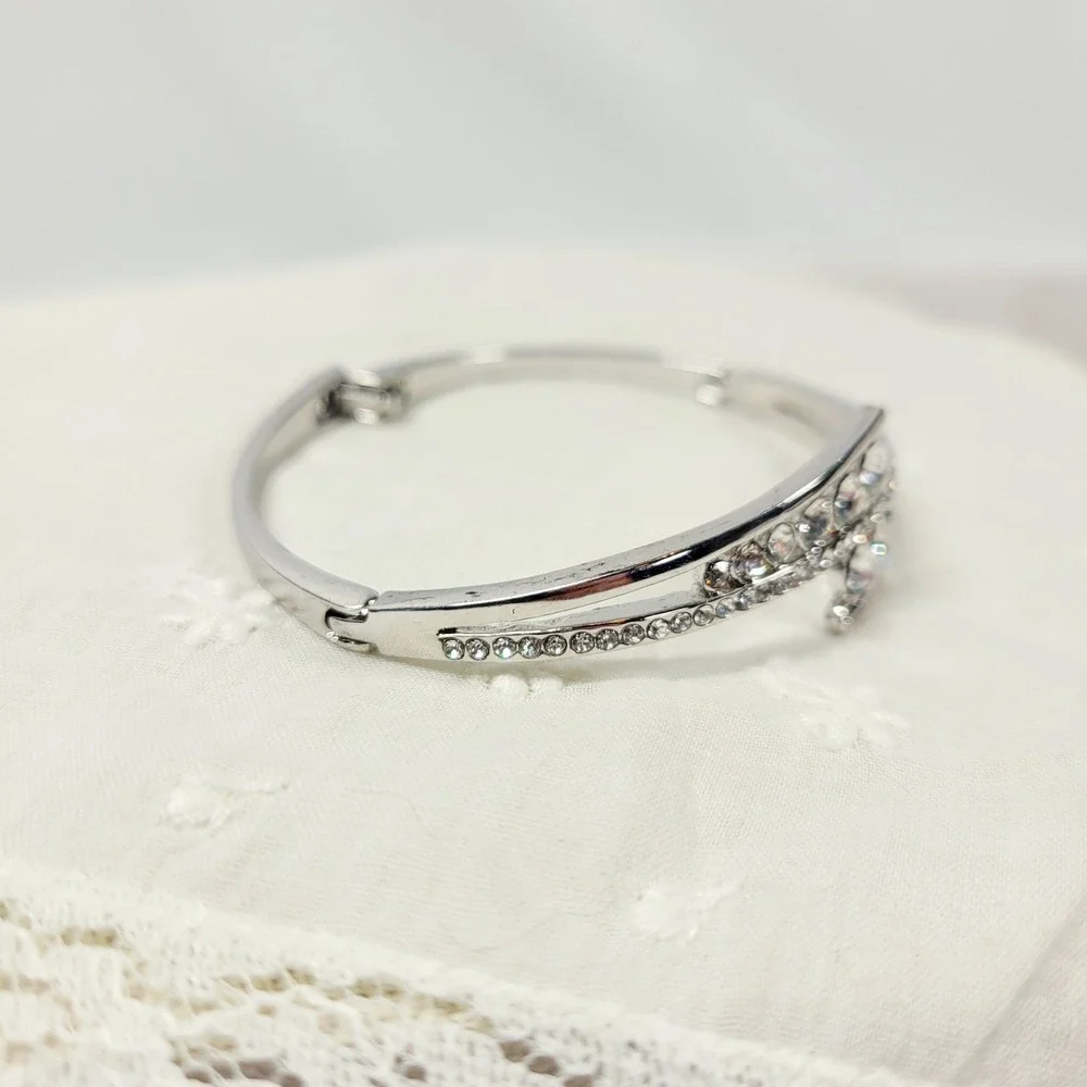 Menton Ezil Love Encounter Crystal Bypass Bangle Bracelet White Gold Plated